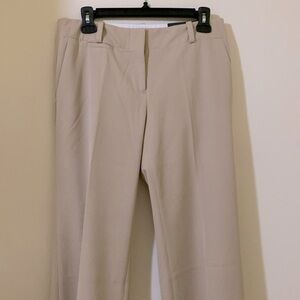 Ann Taylor size 4 modern fit trouser leg pants.